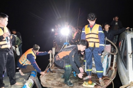 Chìm tàu trên hồ Thác Bà: Kết quả kiểm tra nồng độ cồn, ma túy của hai lái tàu