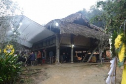 Thảm kịch chìm tàu trên hồ Thác Bà: Bốn gia đình một nỗi tang thương