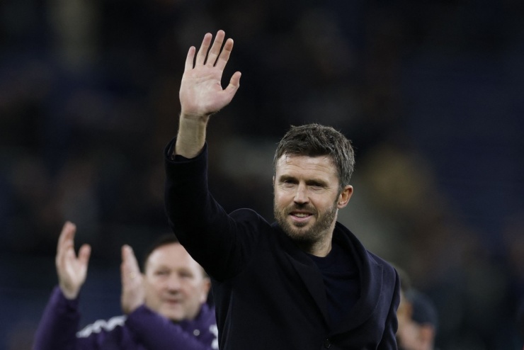 HLV Michael Carrick có chuỗi 9 trận bất bại khi dẫn dắt MU (Ảnh: Reuters).