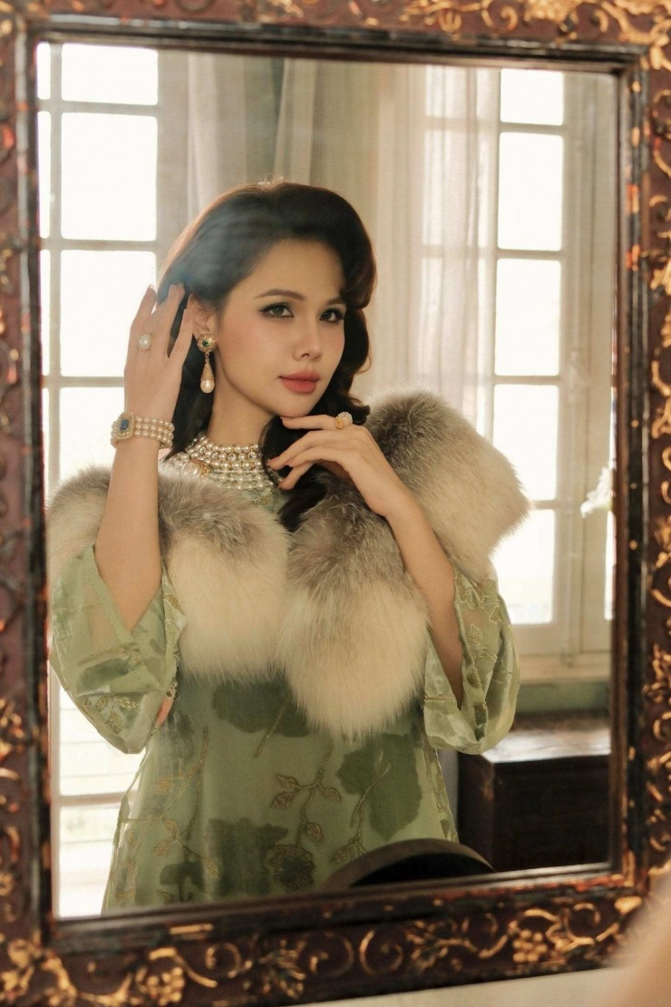 Ngay sau khi loạt ảnh được đăng tải, người hâm mộ để lại bình luận khen ngợi nhan sắc và khí chất của nữ diễn viên.