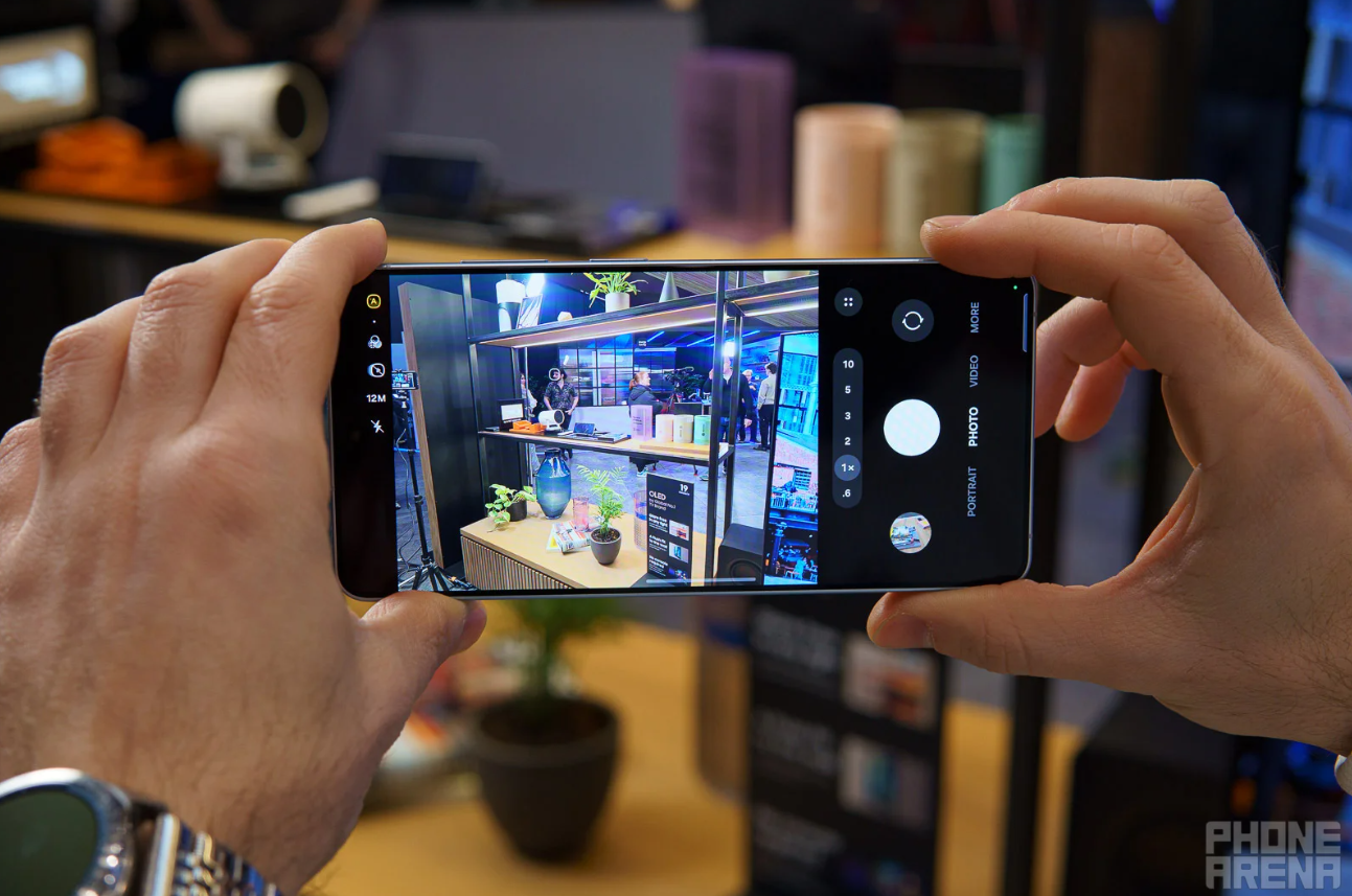 Trên tay Galaxy S26 Ultra cao cấp nhất, giá từ 36,99 triệu đồng - 7