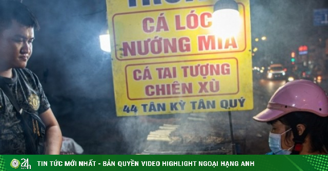 Phố cá lóc ngậm mía đỏ lửa đêm vía Thần Tài, giá khoảng 200 nghìn/con