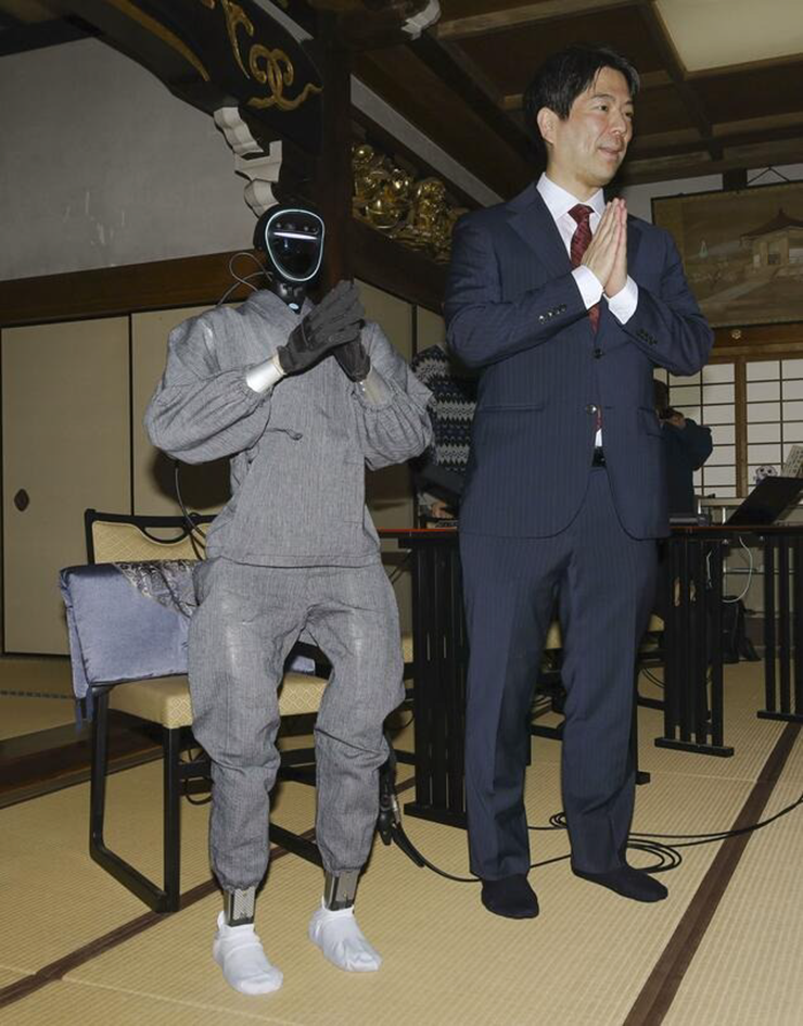 Robot nhà sư Buddharoid.