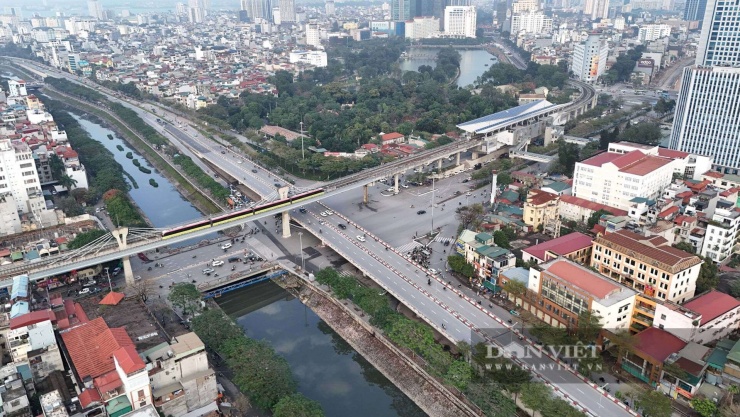 Hiện trạng tuyến đường Láng trong những giờ cao điểm vừa được đề xuất chi 21.377 tỷ đồng để mở rộng - 5