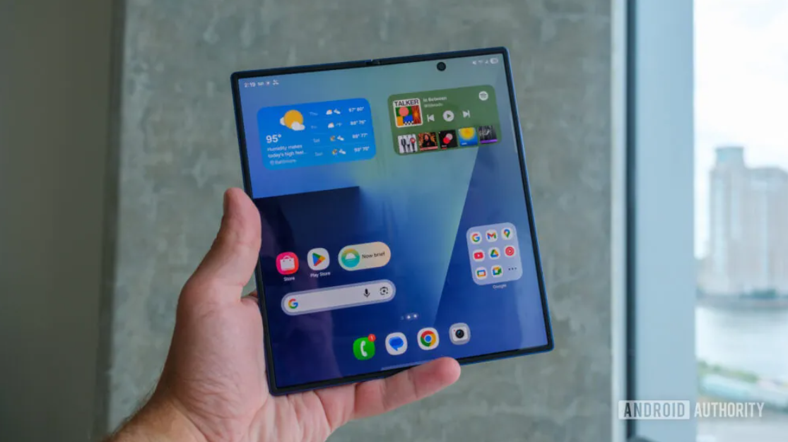Galaxy Z Fold 7.