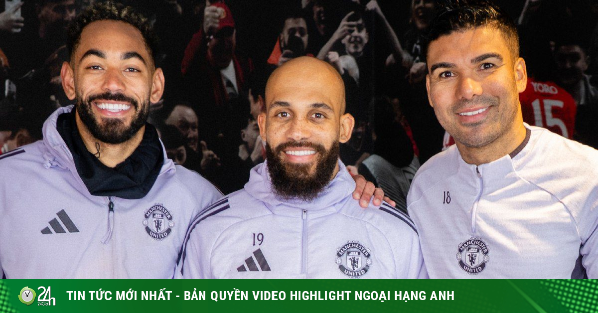 Tin mới nhất bóng đá sáng 28/2: 3 sao MU được Ngoại hạng Anh vinh danh
