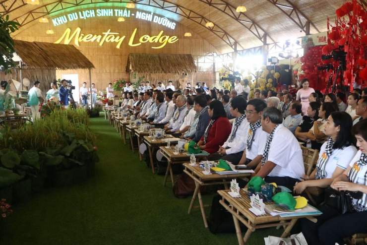 Làm nghề nông bằng tri thức – Đi xa bằng hợp tác” diễn ra tại tỉnh Đồng Tháp ngày 28/2. Ảnh: Quang Dương