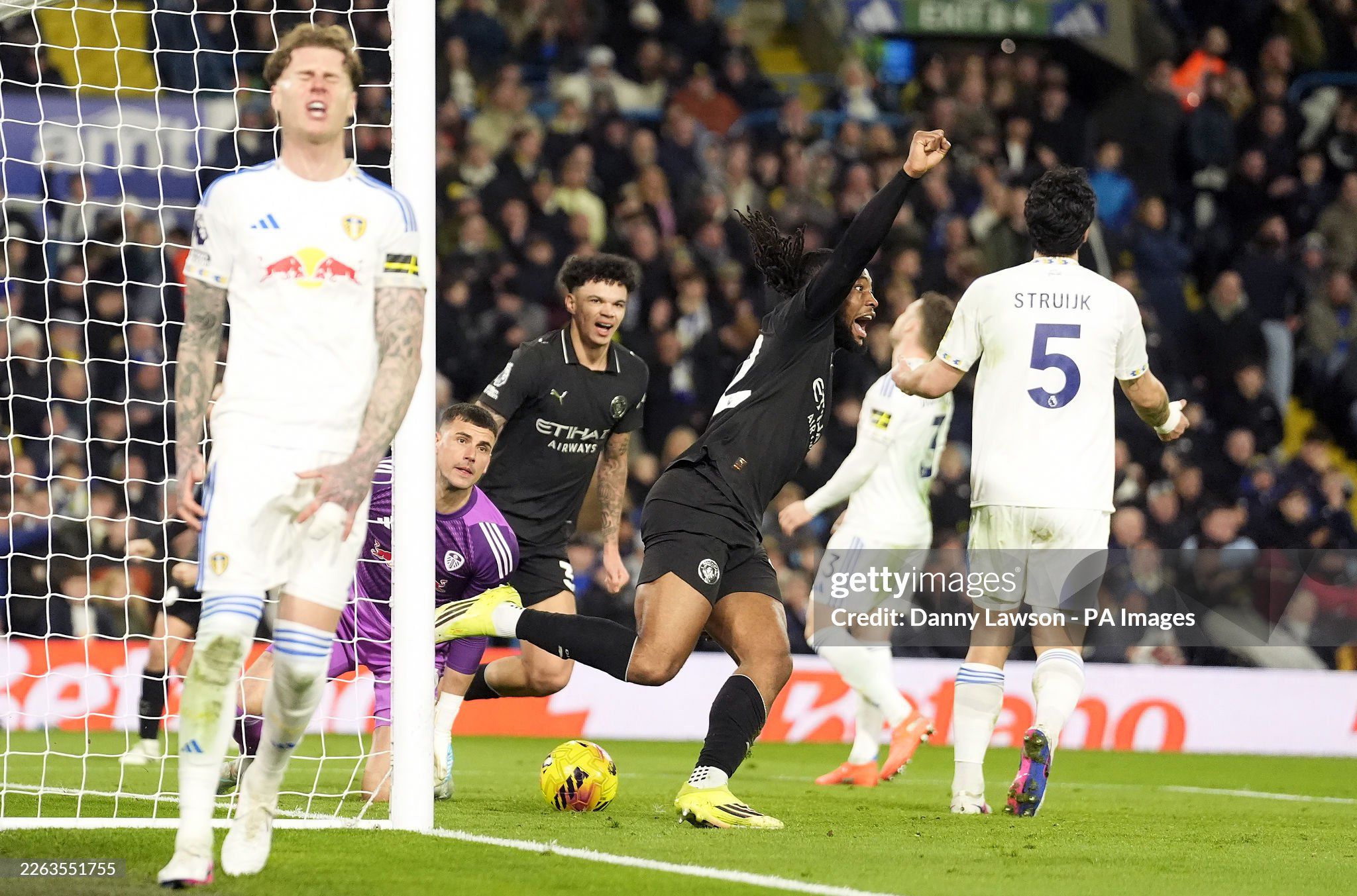 Semenyo ghi bàn duy nhất của trận đấu