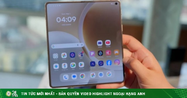 Motorola chính thức hé lộ về Razr Fold màn hình gập với pin siêu "khủng"