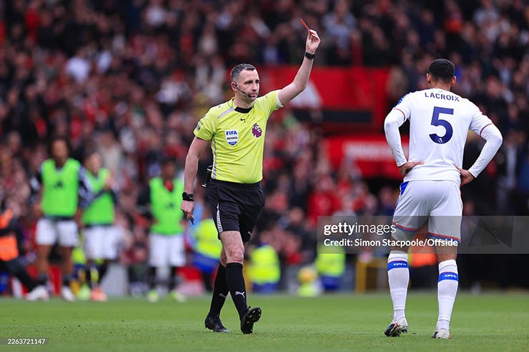 Thẻ đỏ của Lacroix đã thay đổi cục diện trận đấu