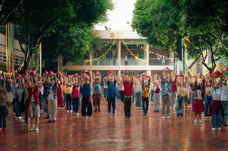 Ngôn ngữ điện ảnh duy mỹ của 'Cảm Ơn Người Đã Thức Cùng Tôi' - 2