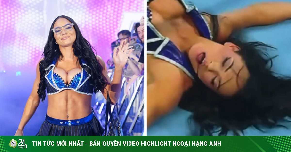 Người đẹp vật WWE mặc quá hớ hênh, lộ tình huống "đỏ mặt" trên sàn đấu