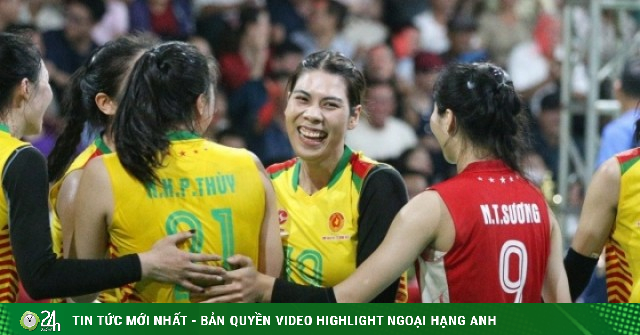 Tuyển thủ bóng chuyền 'càn quét' tiền thưởng tỉ đồng giải hội làng