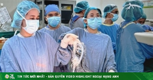 Đau bụng âm ỉ kèm vàng da nhẹ, đi khám phát hiện 2 bệnh ung thư cùng lúc