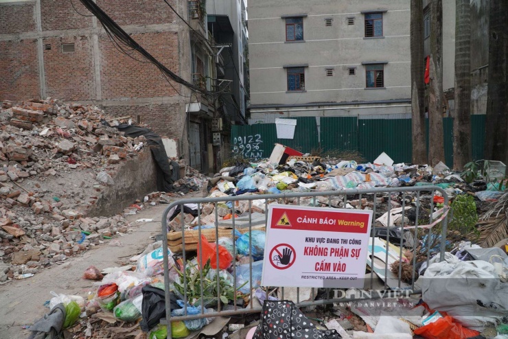 Việc sớm hoàn thiện mặt bằng sẽ giúp dự án Vành đai 2,5 kết nối đồng bộ hạ tầng, giảm tải áp lực giao thông cho phía Tây Thủ đô và tạo không gian phát triển đô thị văn minh.