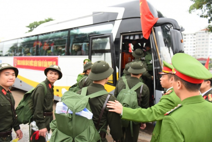 Theo thông tin từ Bộ Tư lệnh Thủ đô, Thành phố Hà Nội luôn hoàn thành 100% chỉ tiêu cấp trên giao về công dân nhập ngũ; chất lượng công dân nhập ngũ có trình độ đại học, cao đẳng, trung học chuyên nghiệp đứng đầu toàn quốc.