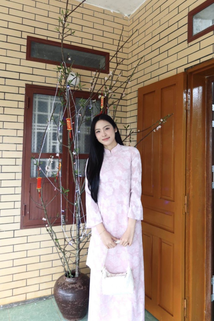 Hình ảnh Vân Nhi đón Tết Nguyên Đán 2026.