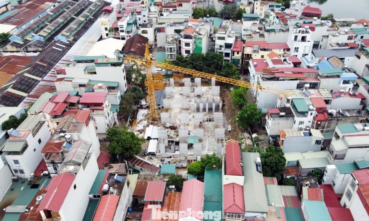 Dự &aacute;n n&agrave;y x&acirc;y dựng tr&ecirc;n khu đất khoảng 3.300 m&sup2;, gồm một t&ograve;a chung cư cao 15 tầng, một tầng hầm với tổng 196 căn hộ. Trong đ&oacute;, 160 căn NƠXH, gồm 70% để b&aacute;n v&agrave; phần c&ograve;n lại cho thu&ecirc; mua.