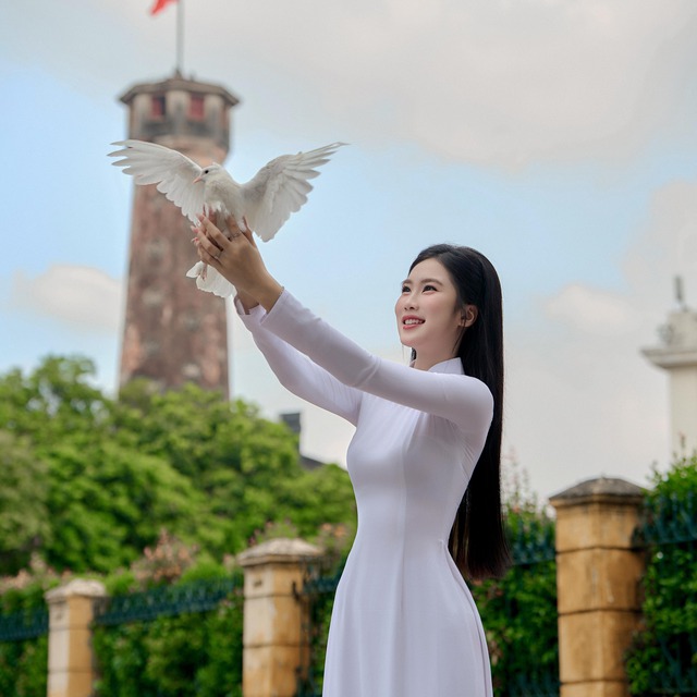 Phần thi Người đẹp Truyền thông của thí sinh Nguyễn Thị Thu Hằng (SBD 164) đến từ Thanh Hoá.