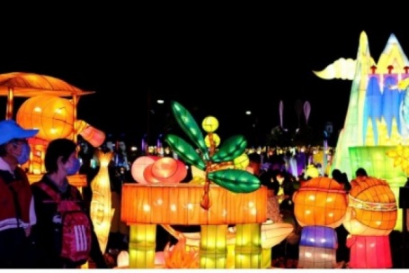 Choáng ngợp với "đại tiệc ánh sáng" tại lễ hội đèn lồng ở Đài Loan
