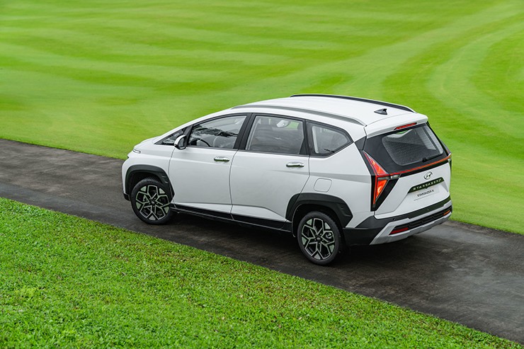 Giá xe Hyundai Stargazer tháng 2/2026, ưu đãi tới 107 triệu đồng - 9