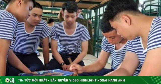 Ngày đầu tiên của tân binh ở Vùng 3 Hải quân