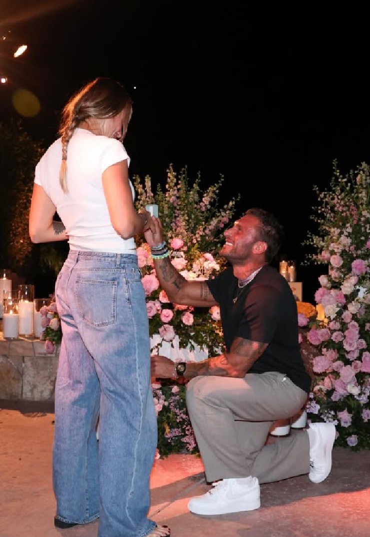 Bạn trai triệu phú cầu hôn tay vợt số 1 thế giới, khoảnh khắc lãng mạn gây sốt tennis - 4