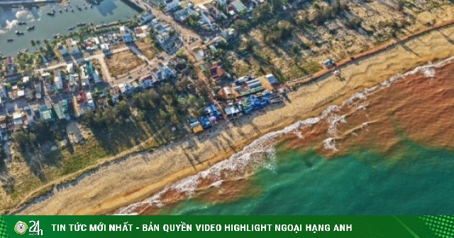 Nguyên nhân xuất hiện vệt nước màu nâu đỏ kỳ lạ dài hơn 1km ở biển Gia Lai