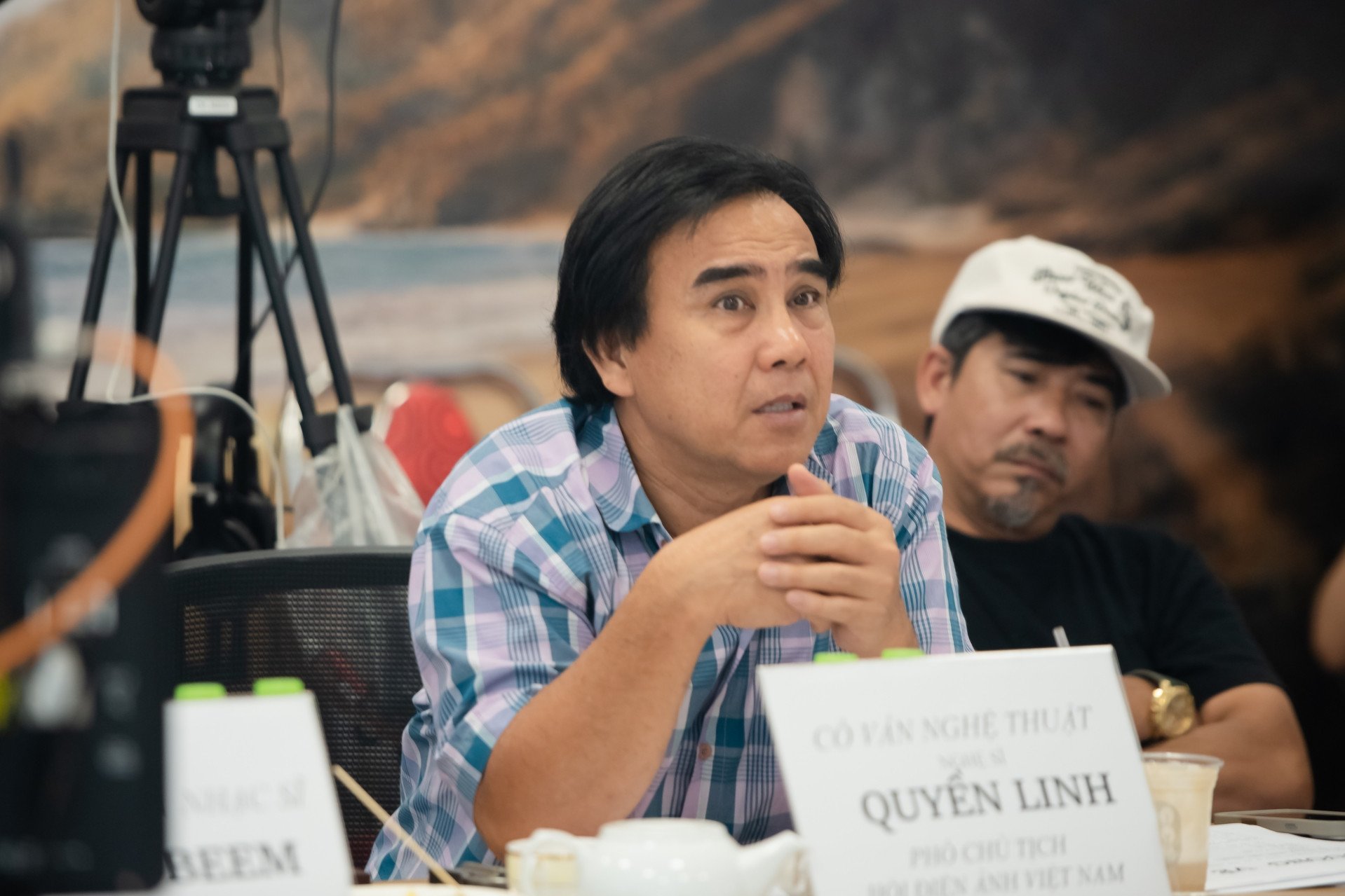 Nghệ sĩ Quyền Linh, Hoài Linh cùng ngồi casting tuyển chọn diễn viên phim.&nbsp;