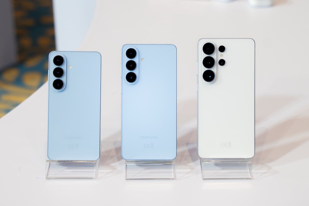 Các phiên bản thuộc Samsung Galaxy S26 series.