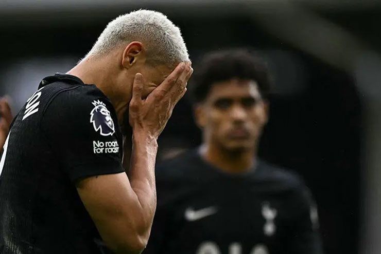 Tottenham đang ngày một đến gần tới thảm họa xuống hạng