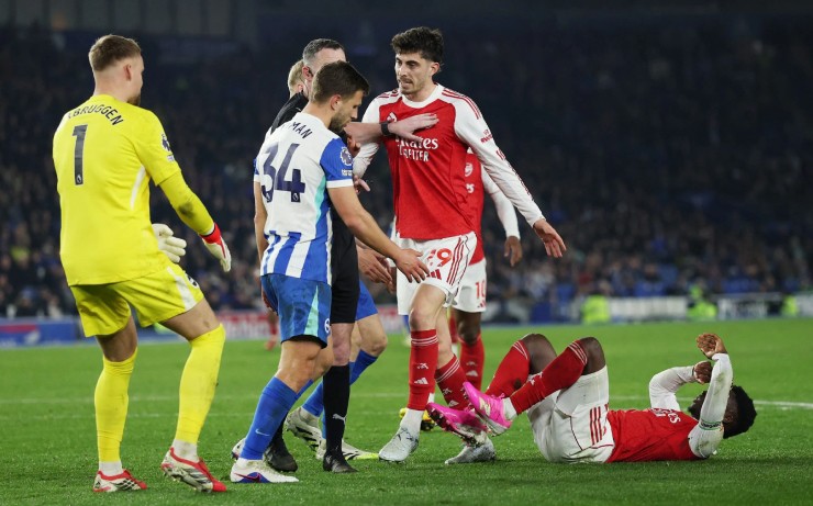 Arsenal ngày càng bị "ghét"?