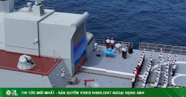 Nghi lễ đặc biệt của chiến hạm 016-Quang Trung khi qua đường xích đạo