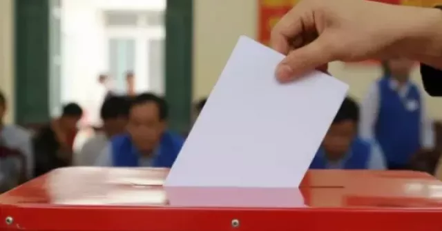 Người lao động ngoại tỉnh ở thành phố có phải về quê để bỏ phiếu bầu cử?