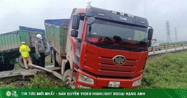 Tai nạn giữa xe đầu kéo biển số Lào và xe máy ở Hà Tĩnh, 2 phụ nữ tử vong