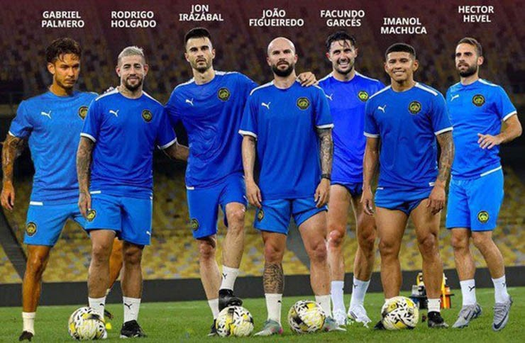 Malaysia nhận án phạt tàn khốc, fan đòi đuổi 7 sao nhập tịch "chui" - 2