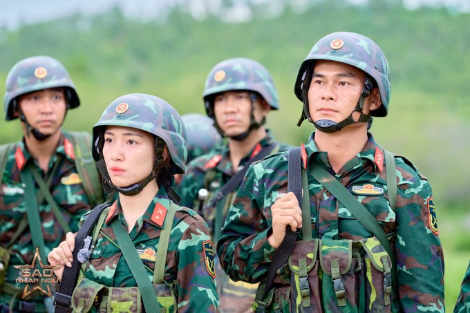 Chồng sắp cưới Hòa Minzy được khen ngoại hình rắn rỏi, đẹp trai - 8