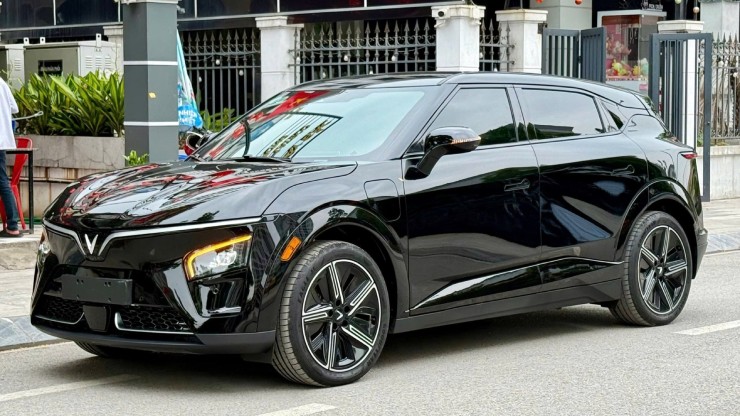 Nên chọn VinFast V7 hay Toyota Corolla Cross trong tầm giá dưới 1 tỷ đồng? - 3