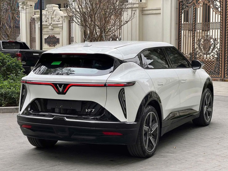 Nên chọn VinFast V7 hay Toyota Corolla Cross trong tầm giá dưới 1 tỷ đồng? - 10