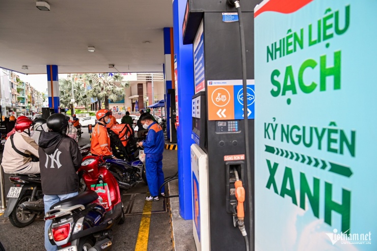 Sắp tới chỉ còn xăng E10: Bước đi chiến lược có giúp hạ nhiệt giá xăng?