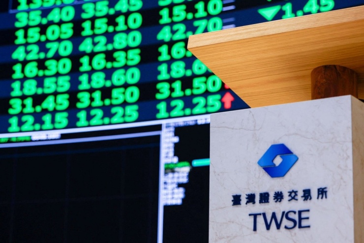 Chứng khoán châu Á có tín hiệu khởi sắc.