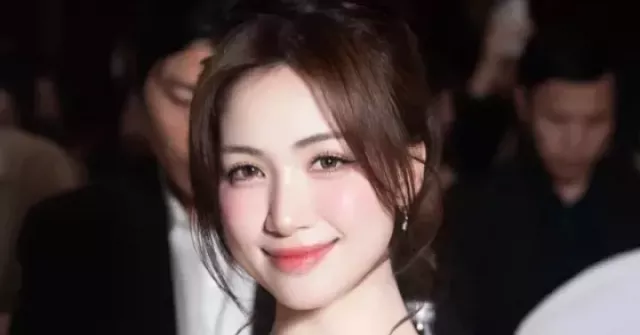 Bị khán giả nhắc nhở, Hòa Minzy nói sẽ hạn chế khoe bạn trai