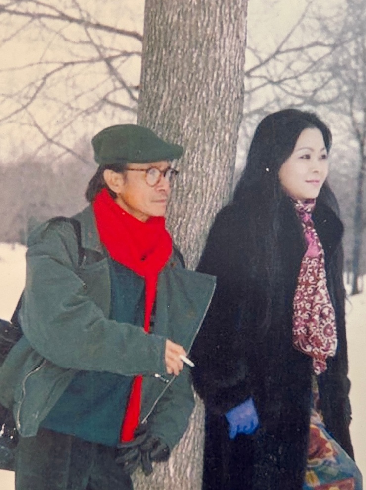 Năm 1992, Khánh Ly và nhạc sĩ Trịnh Công Sơn gặp lại tại Montreal, Canada, trong một mùa đông đầy tuyết rơi, sau nhiều năm bà sang nước ngoài định cư.