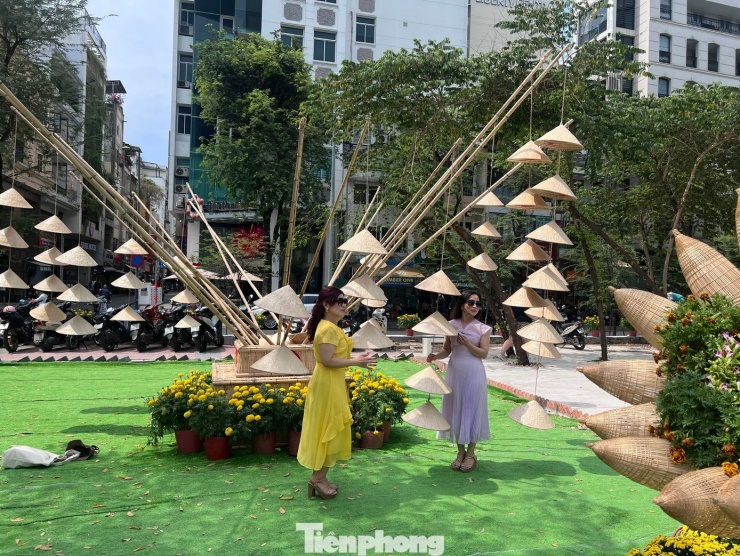 Người dân chọn những điểm vui chơi, mua sắm gần nhà thay vì đi xa