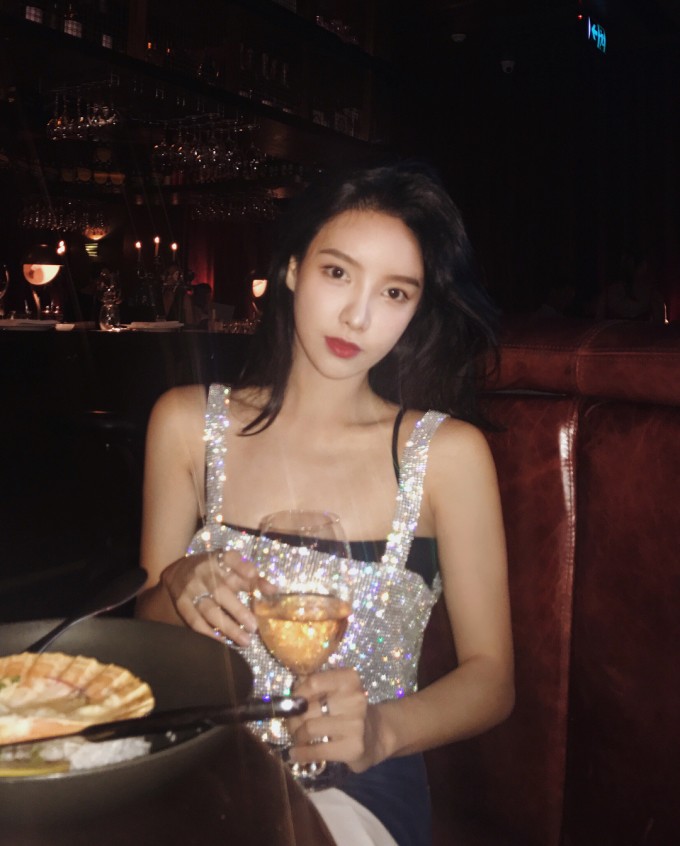 Cuộc sống của 'Tiểu thư đẹp nhất giới siêu giàu Trung Quốc' sau 14 năm - 3