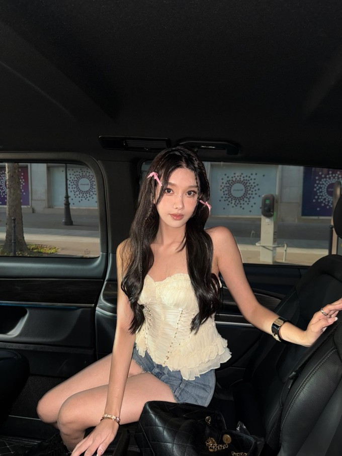 Cuộc sống của 'Tiểu thư đẹp nhất giới siêu giàu Trung Quốc' sau 14 năm - 6