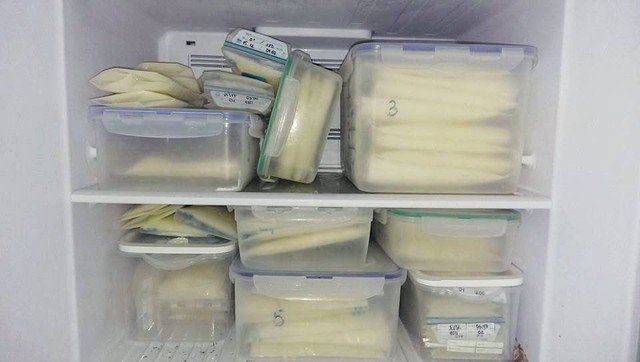 Nếu hâm nóng sữa mẹ trong lò vi sóng làm gia tăng vi khuẩn E-coli gây ra các bệnh về đường ruột, cao gấp 18 lần khi sử dụng cách hâm nóng thông thường.