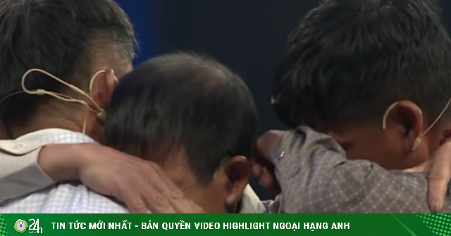 Bỏ nhà đi vì sợ bố đánh, người đàn ông Thanh Hóa khóc nức nở ngày đoàn tụ