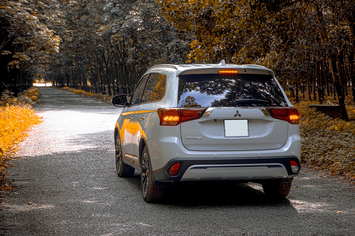 Xe cũ mang lại nhiều lợi thế về chi phí, nhưng cũng tiềm ẩn không ít rủi ro nếu người mua không kiểm tra kỹ.