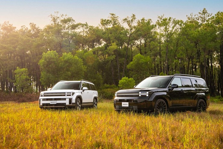 Không chỉ rộng rãi, Hyundai Santa Fe Prestige còn dễ lái hơn kỳ vọng - 1